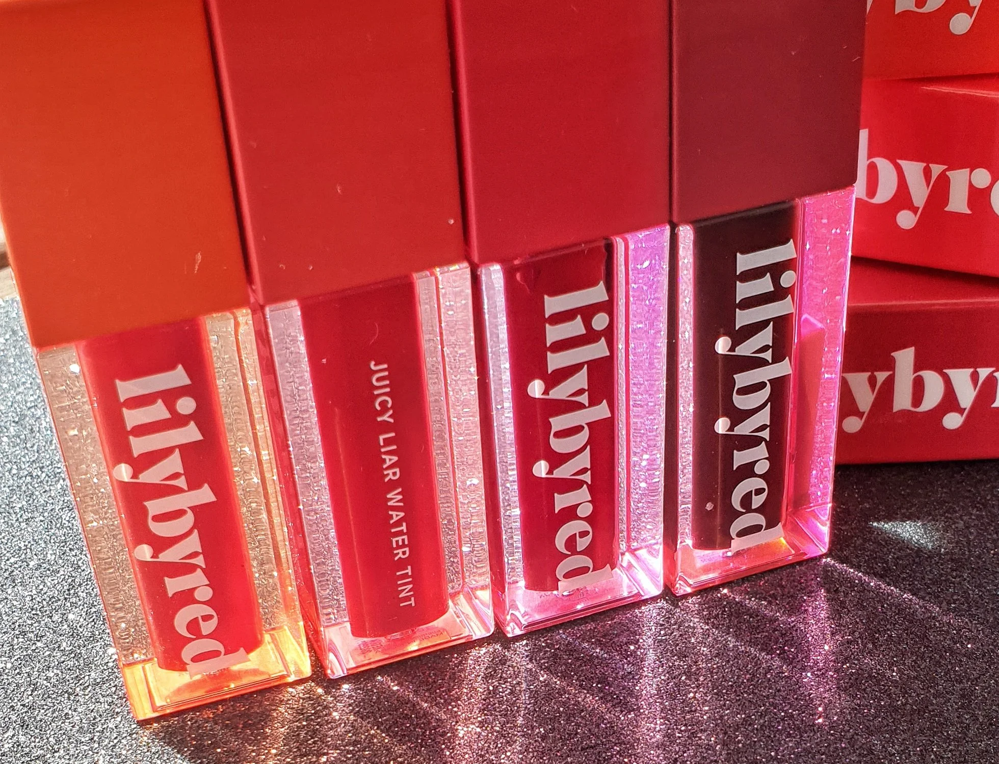 Lilybyred Juicy Liar Water Tint: Lip Tint Segar dan Tahan Lama