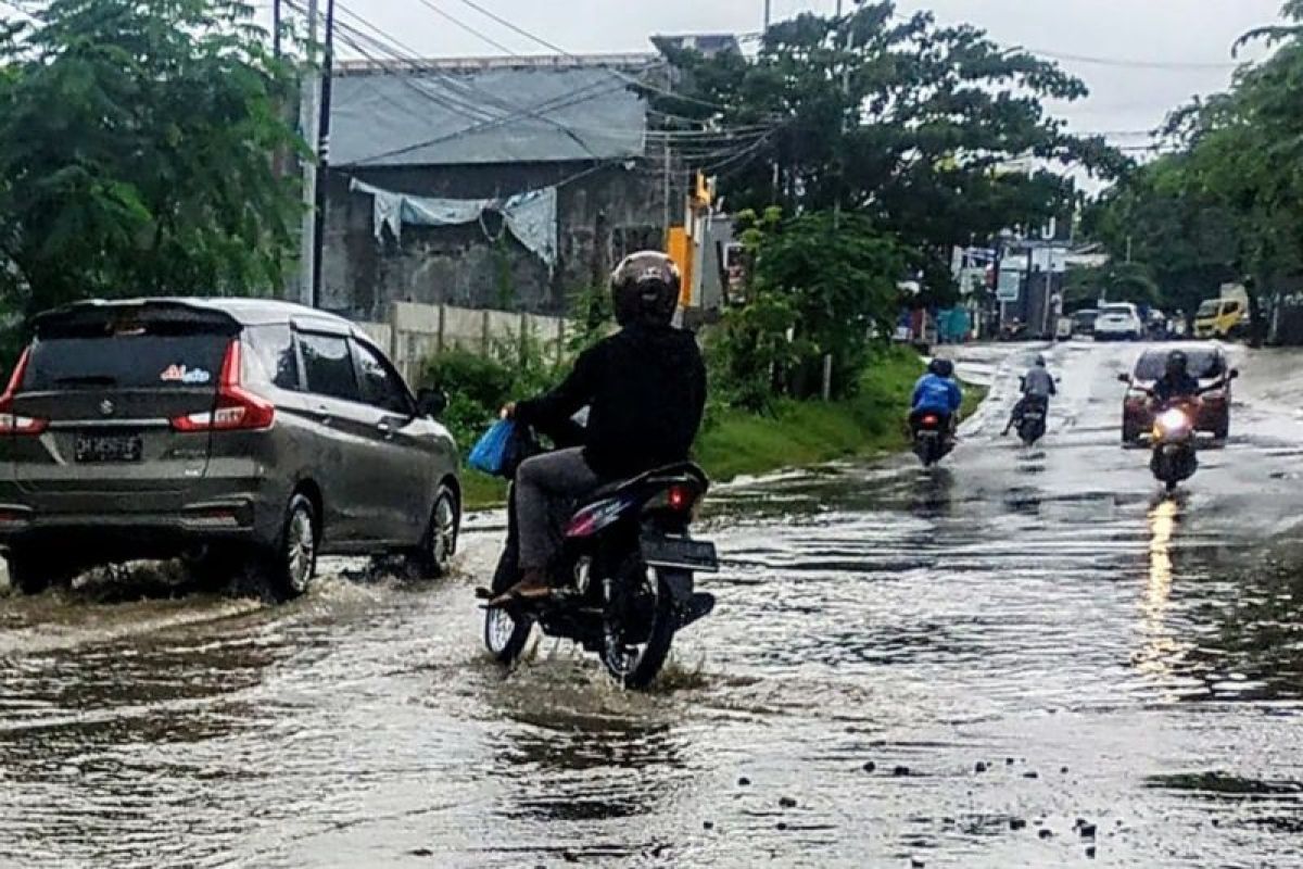 Lonjakan Harga BBM Kian Membebani, Pemerintah Didorong Cari Jalan Keluar